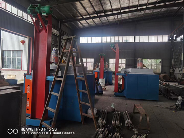 數(shù)臺工量工具絲錐工具鋼長方形熱處理爐制造完成